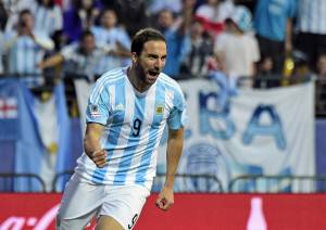 Higuain (Getty Images)