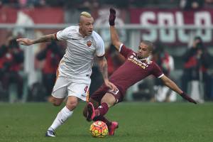 Nainggolan e Bruno Peres © Getty Images 