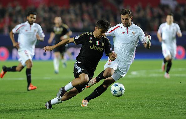 Krychowiak e Dybala ©Getty Images 