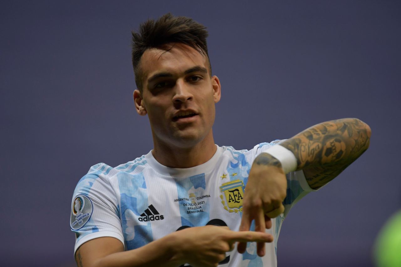 Calciomercato, l'Inter cede Lautaro | Scambio per Belotti