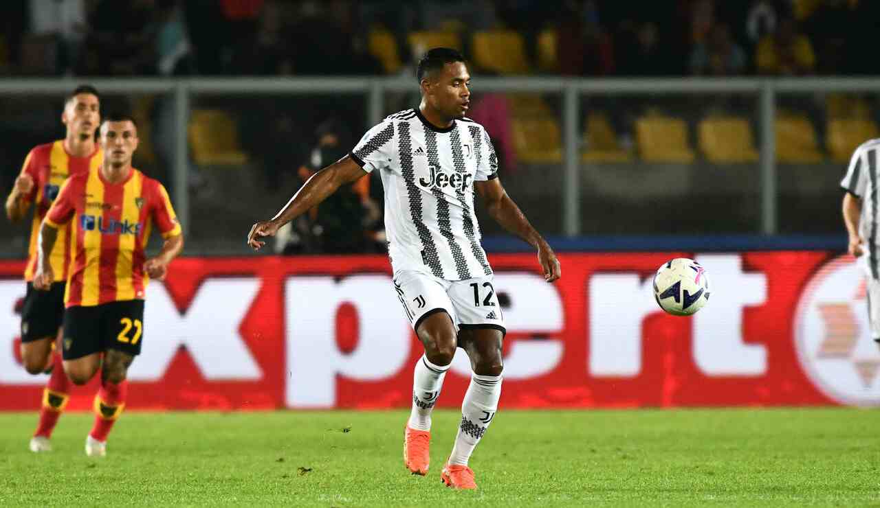 Alex Sandro in azione