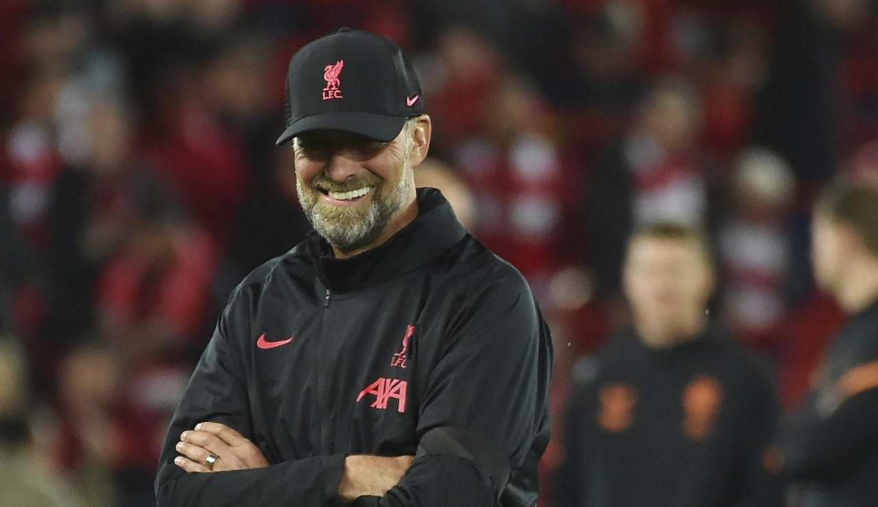 Jurgen Klopp sorride