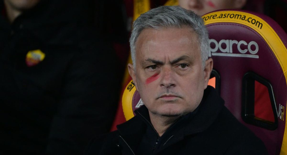 Mourinho difende Bove e si scaglia contro i tifosi