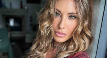 Sabrina Salerno, la giacca si apre all’improvviso: visione scottante
