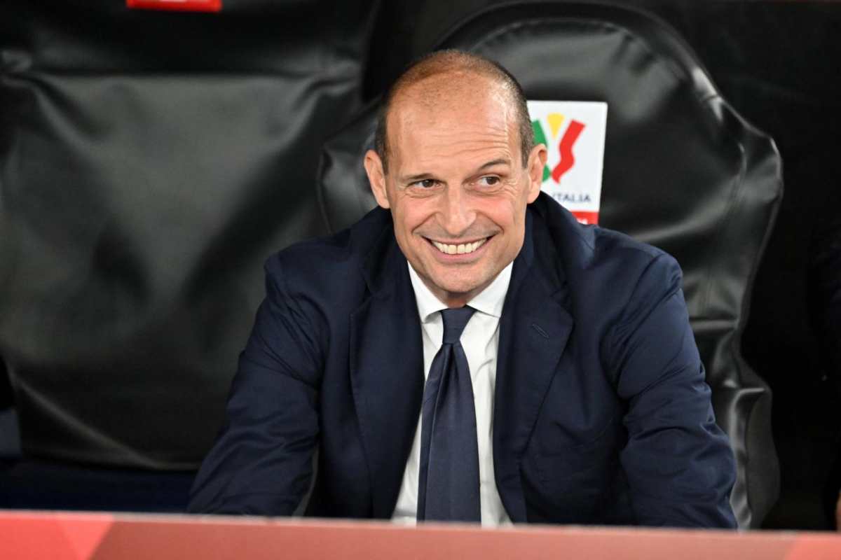 Max Allegri in panchina, pronto al ritorno dopo l'ufficialità