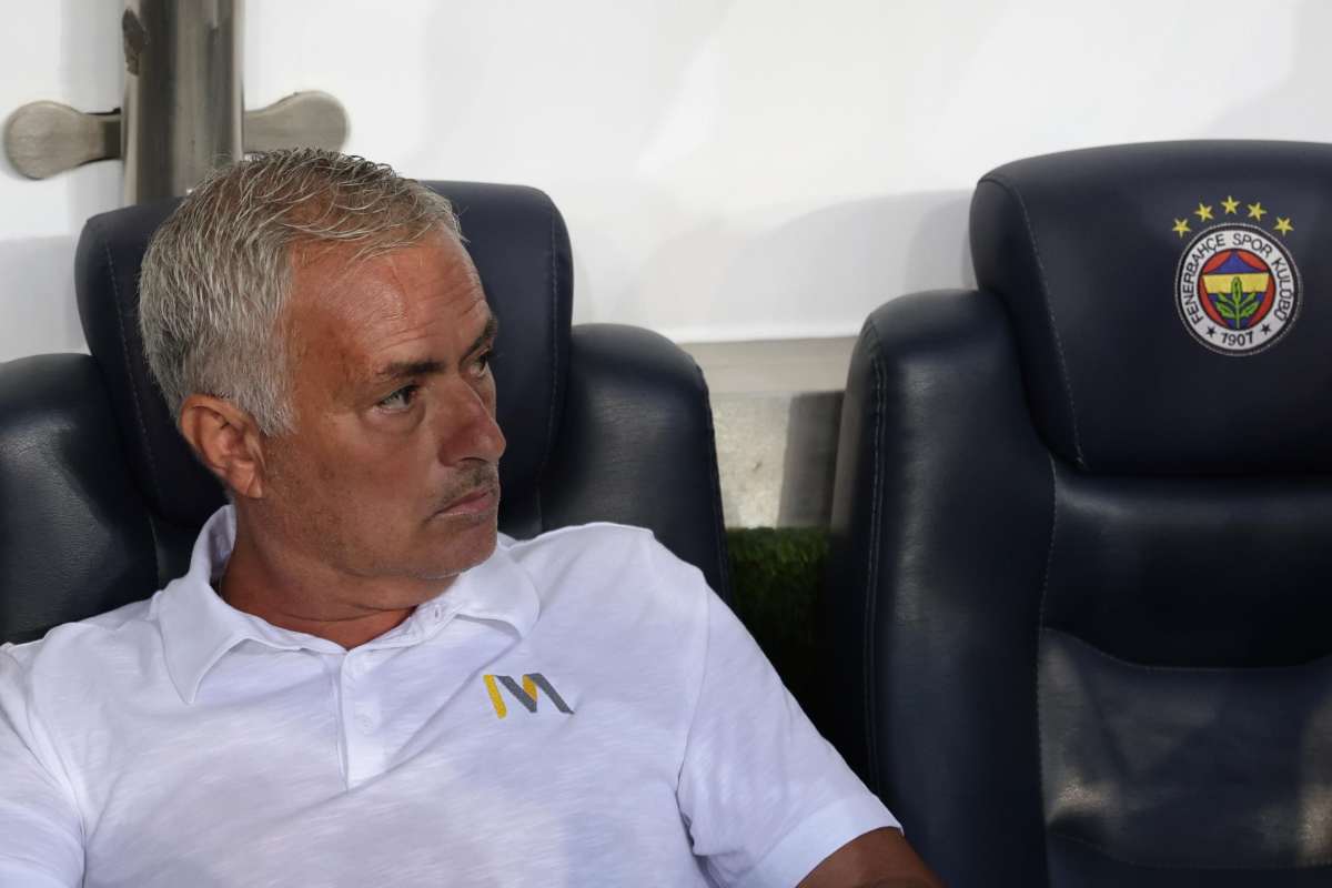 Mourinho ha deciso al Fenerbahce: separazione consensuale e annuncio ufficiale