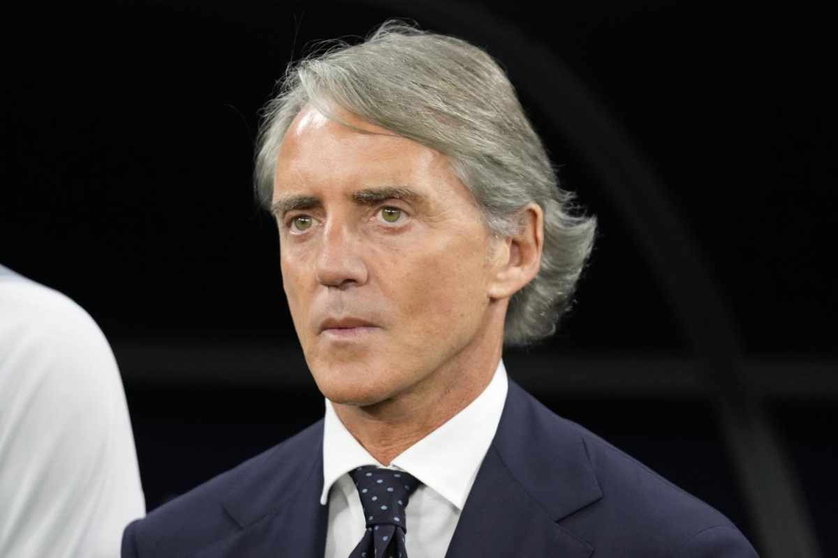 Roberto Mancini in panchina, può essere esonerato dall'Arabia Saudita