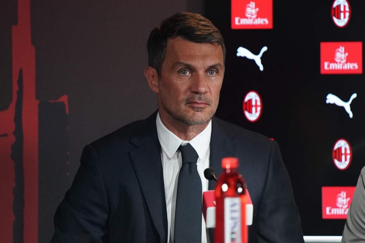 Paolo Maldini contro il Milan