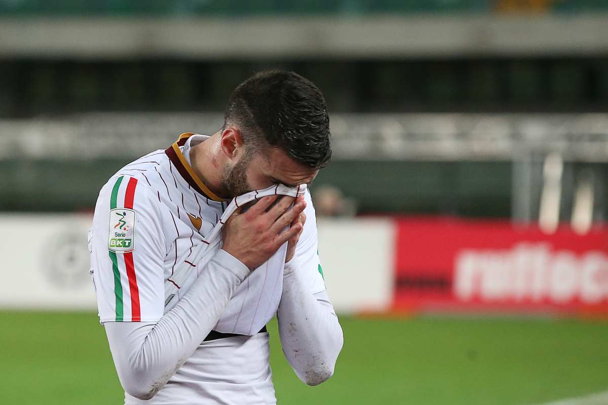 Simone Muratore lascia il calcio