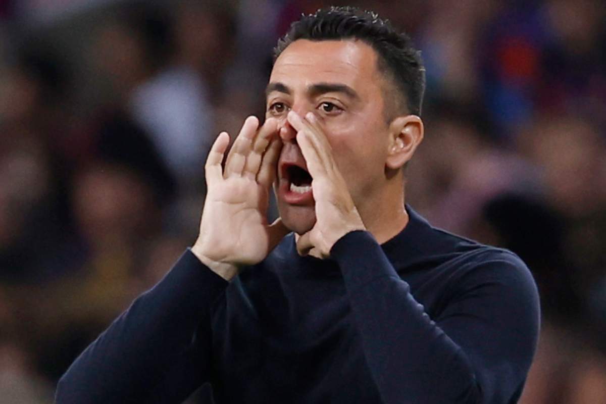 Xavi in panchina con il Barcellona